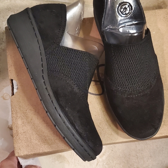 Born Tinetto black distressed wedge bootie - Picture 3 of 7